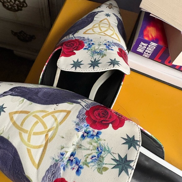 Whimsical Flat Mules - Picture 5 of 6